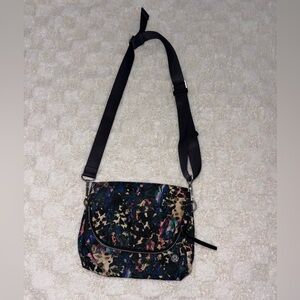 Lululemon Party Om Bag in a Floral Backdrop Black Multi/Deep Coal